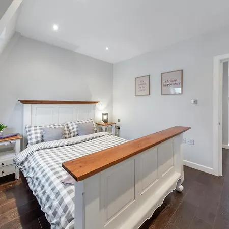 Sleep 4 In Hoxton Near Shoreditch Liverpool St Rw6 London Exterior photo